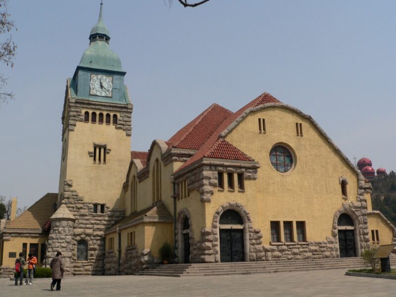 Die Kirche von Qingdao könnte problemlos in jeder deutschen Kleinstadt stehen. Fotos: O. Zwahlen