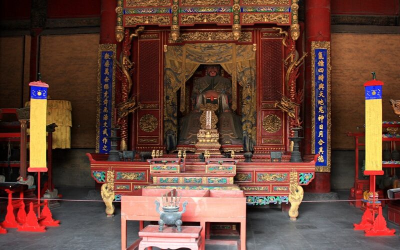 Eine der Hallen im Konfuziustempel von Qufu.